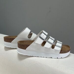 NWOT Birkenstock Papillio White Triple Strap Sandals